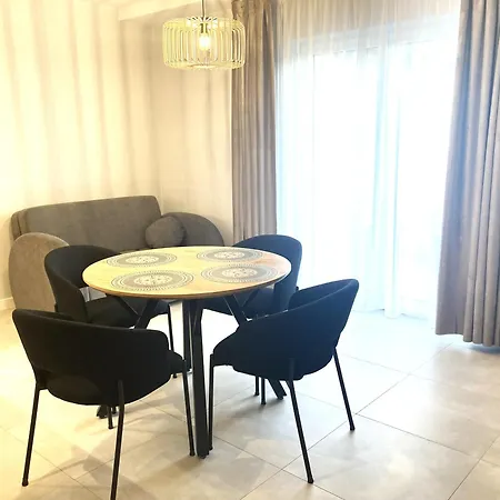 Przy Starym Basenie Собутка