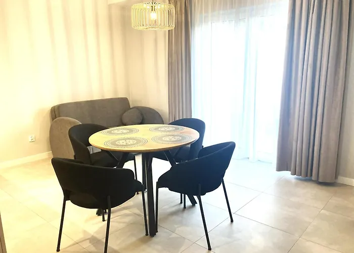 Przy Starym Basenie Собутка